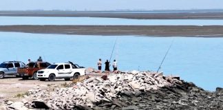 Bahía avanza en obras frente al mar para actividades recreativas