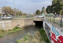 Se viene El Niño: en Bahía revisan con botes y buzos el entubado del arroyo Napostá