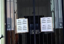 Carteles agraviantes contra Nebot en el Deliberante de Saavedra